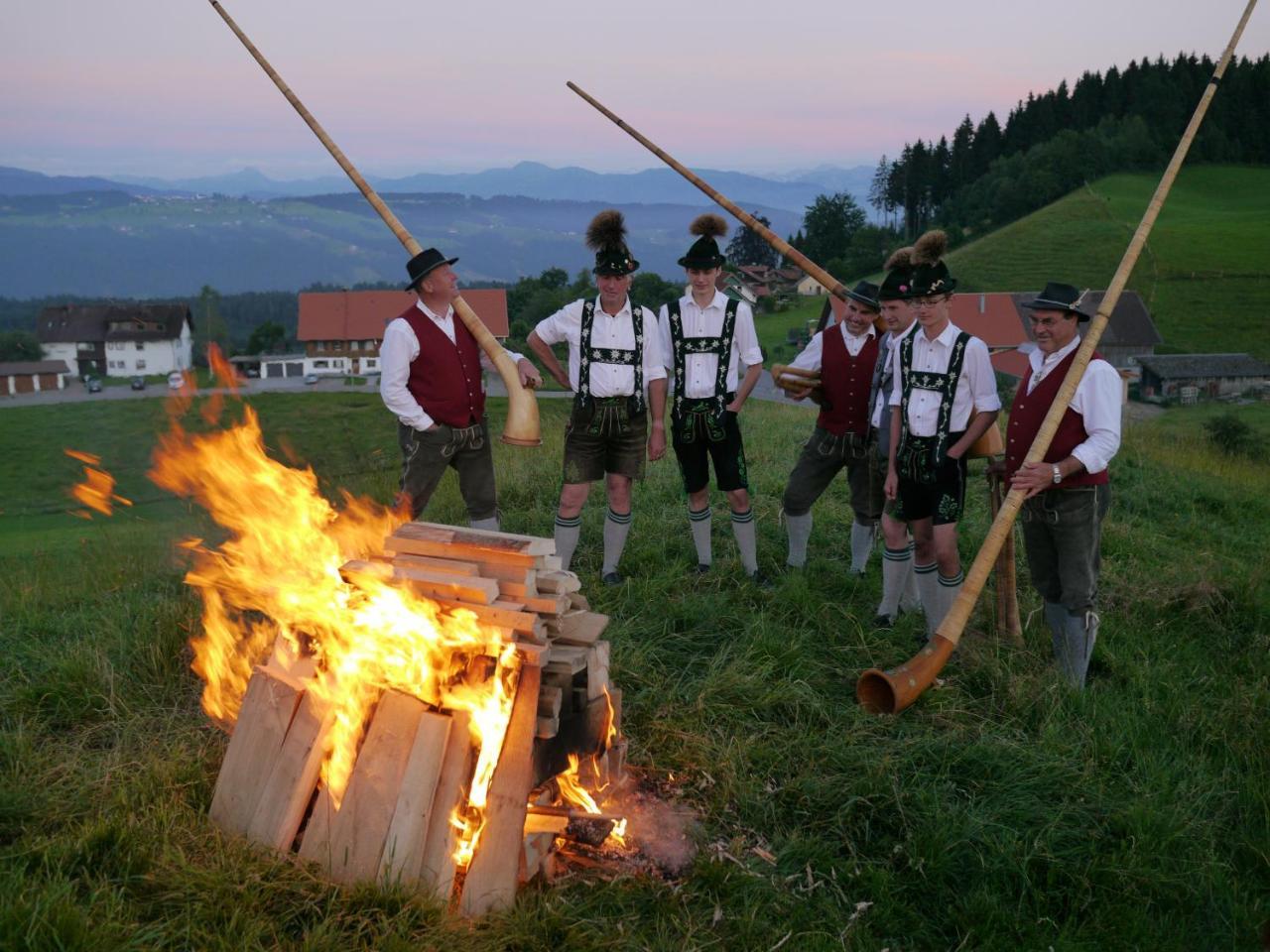 Hotel Alpenrose Gut Schlafen & Fruehstuecken Scheidegg Dış mekan fotoğraf